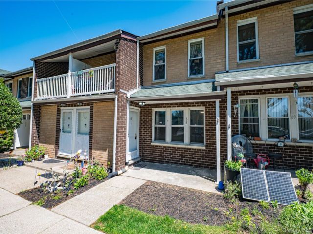[Middle Island Real Estate, listing number 7284497]