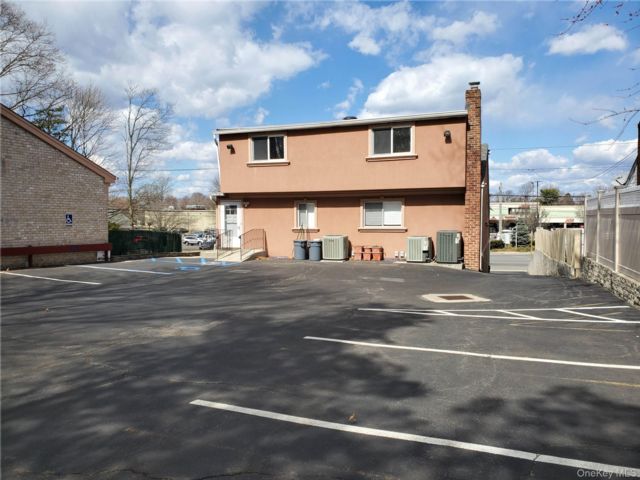 Studio,  0.00 BTH &nbsp;House style home in Glen Cove
