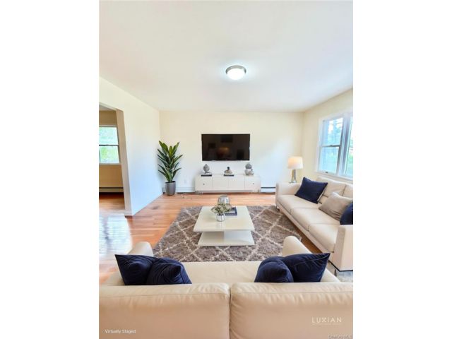  5 BR,  3.00 BTH &nbsp;Colonial style home in Yonkers