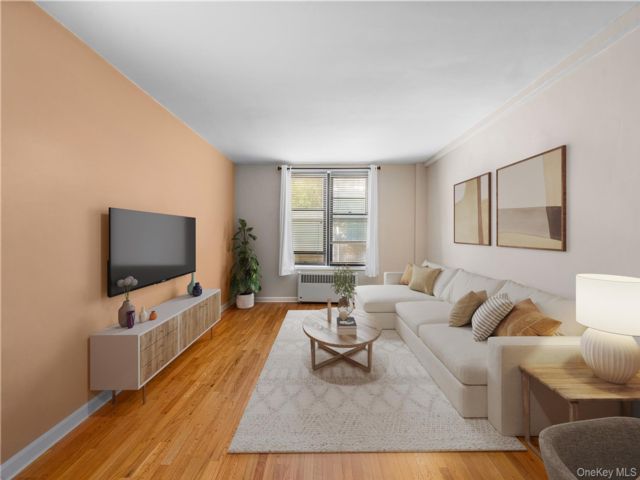  1 BR,  1.00 BTH &nbsp;Other style home in Forest Hills