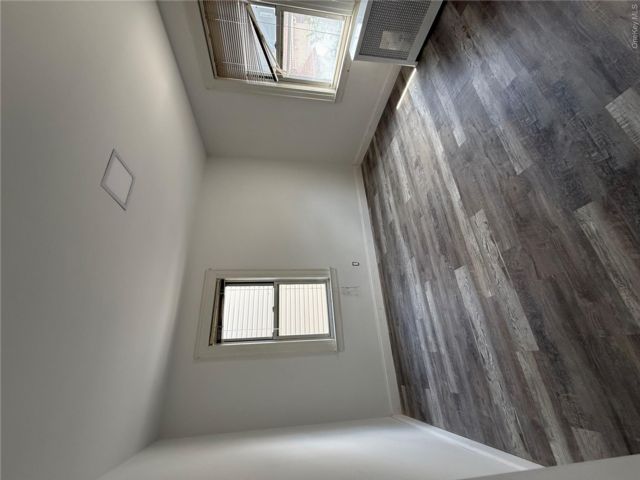 [PHOTO]