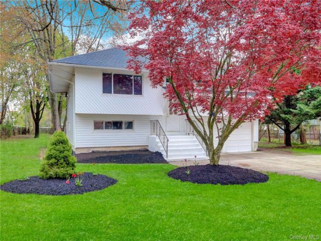  5 BR,  2.00 BTH &nbsp;Hi ranch style home in Brentwood