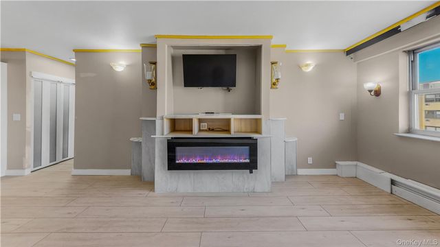  1 BR,  1.00 BTH &nbsp;Other style home in Woodside
