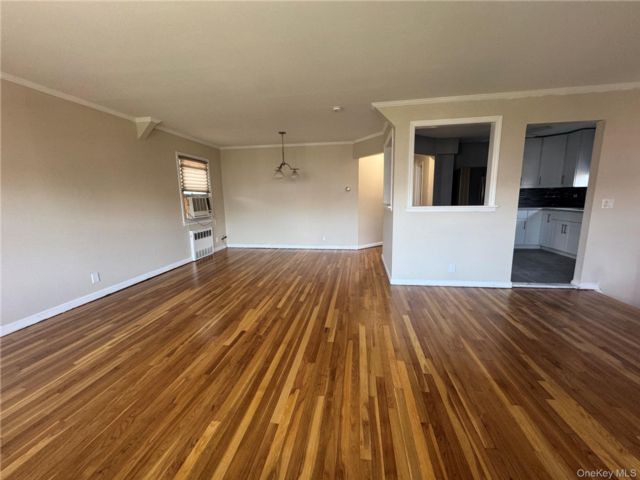  3 BR,  1.00 BTH &nbsp;Contemporary style home in Valley Stream