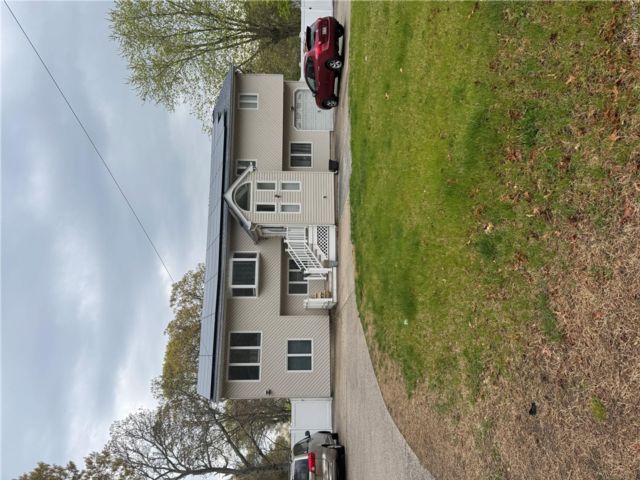  4 BR,  2.00 BTH &nbsp;Hi ranch style home in Selden