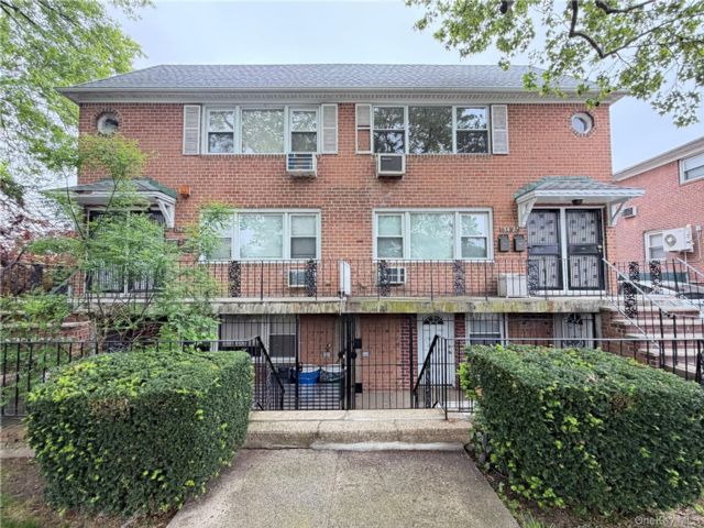 Studio,  2.00 BTH &nbsp;House style home in Flushing