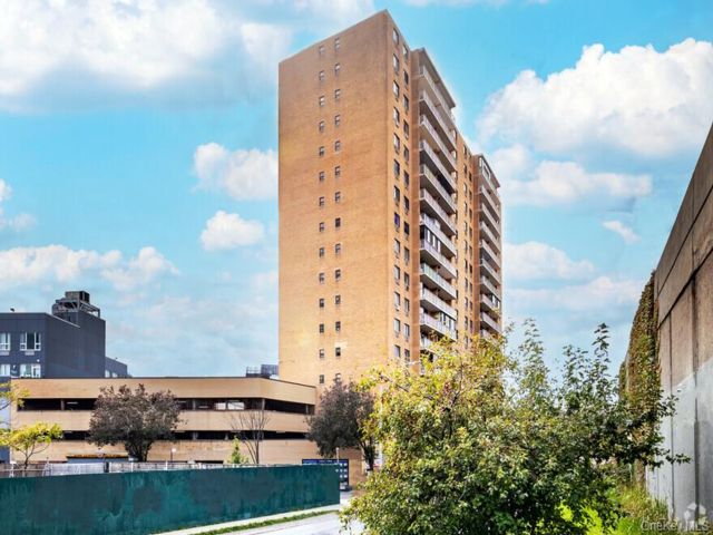Studio,  0.00 BTH &nbsp;House style home in Rego Park