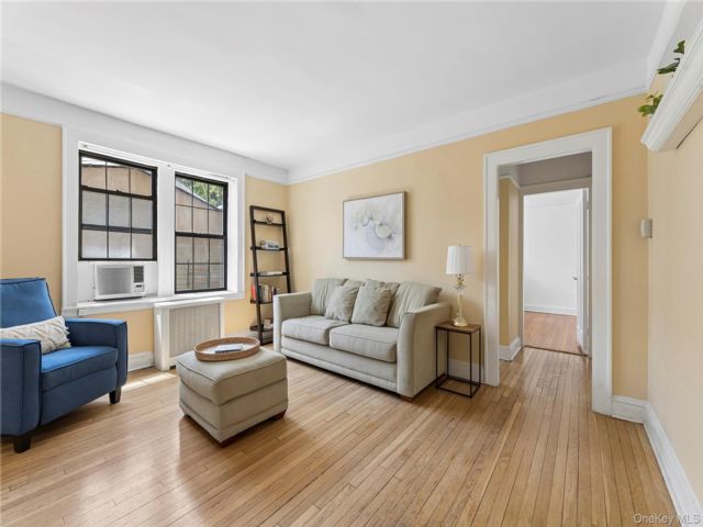  1 BR,  1.00 BTH &nbsp;Other style home in Forest Hills