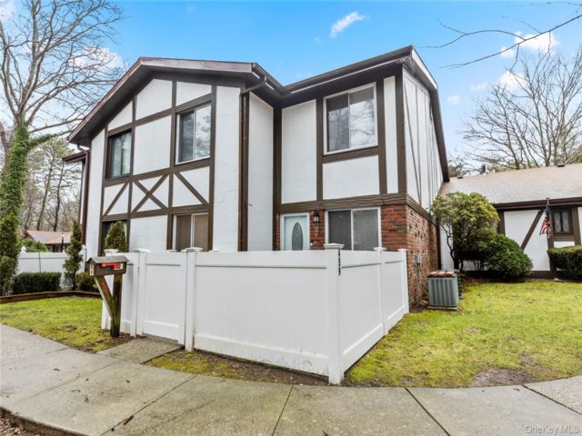  2 BR,  2.00 BTH &nbsp;Other style home in Medford