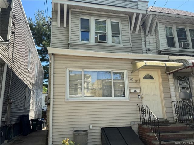  3 BR,  1.00 BTH &nbsp;A-frame style home in Woodhaven