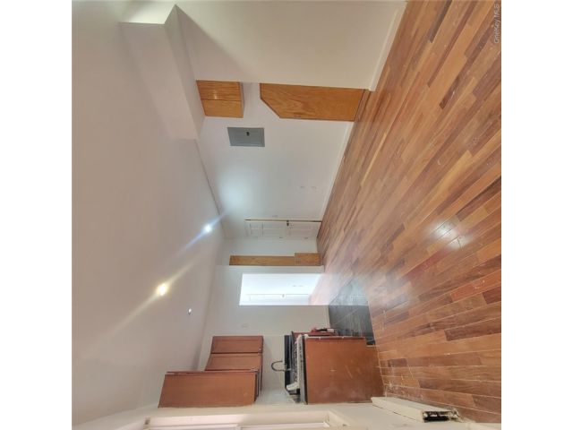 [PHOTO]
