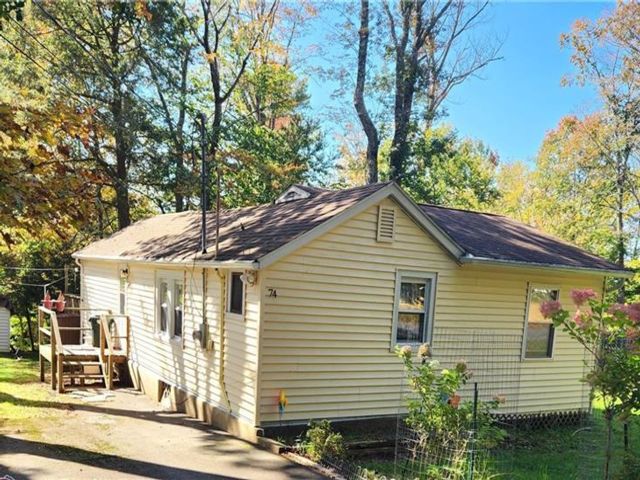  2 BR,  1.00 BTH &nbsp;Cottage style home in Smallwood