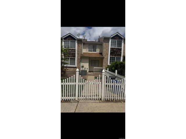 2 BR,  1.00 BTH &nbsp;Condo style home in Heartland Village