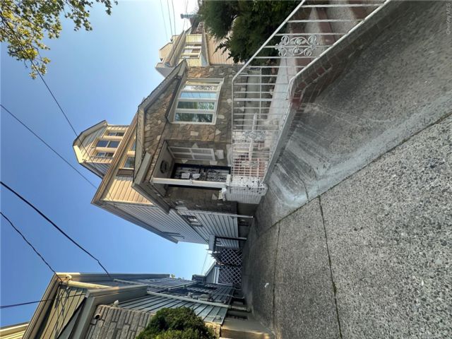  3 BR,  2.00 BTH &nbsp;Victorian style home in Maspeth