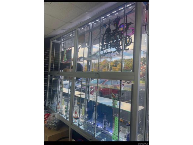 [PHOTO]