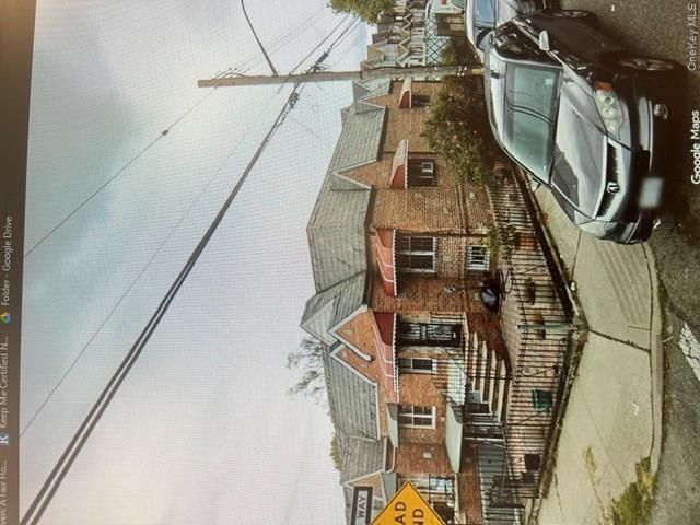  2 BR,  2.00 BTH &nbsp;House style home in Ozone Park