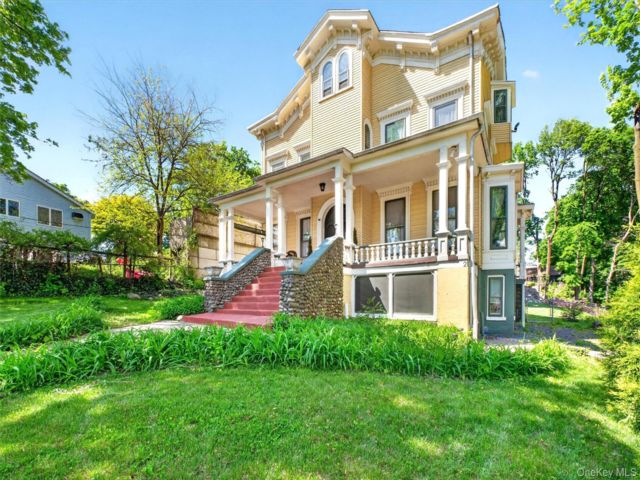  5 BR,  4.00 BTH &nbsp;Victorian style home in Peekskill