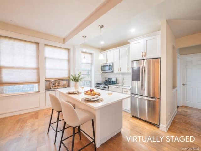  1 BR,  1.00 BTH &nbsp;Other style home in Forest Hills