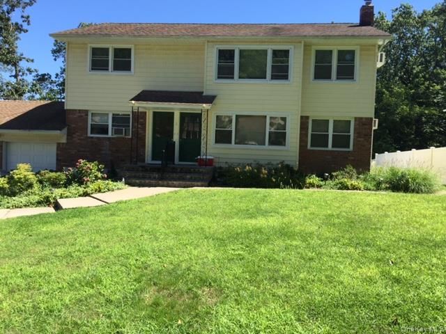  2 BR,  1.00 BTH &nbsp;Other style home in Huntington