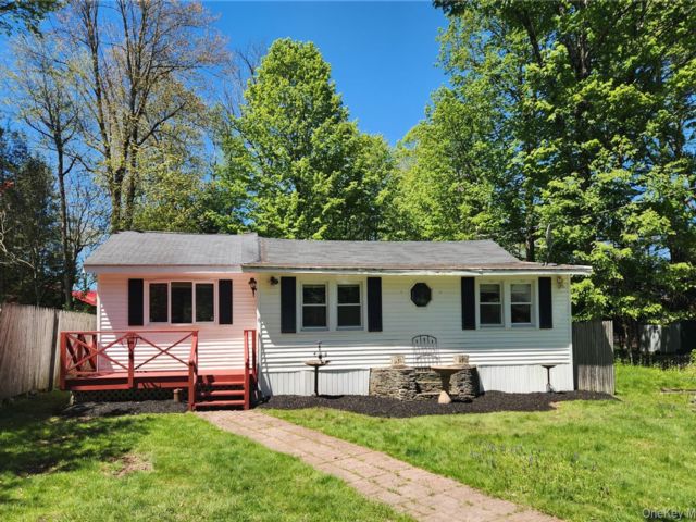  2 BR,  1.00 BTH &nbsp;Cottage style home in Smallwood