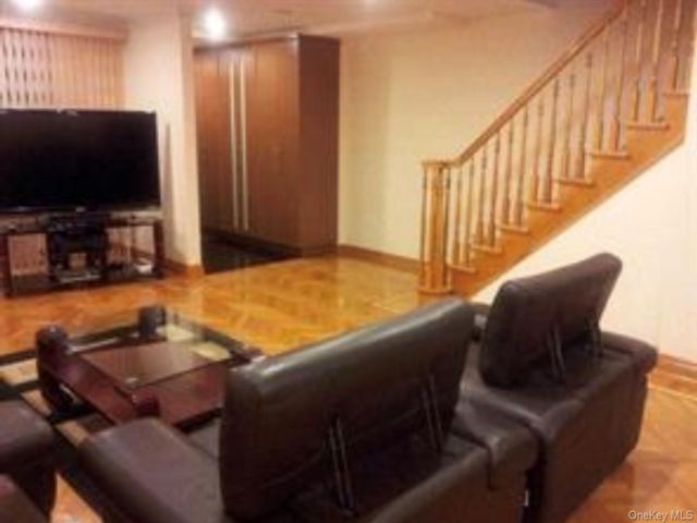 [PHOTO]