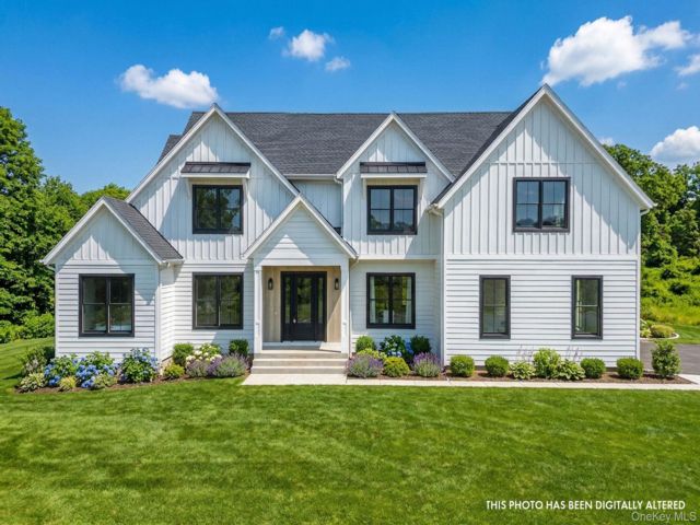  4 BR,  5.00 BTH &nbsp;Traditional style home in Jamesport
