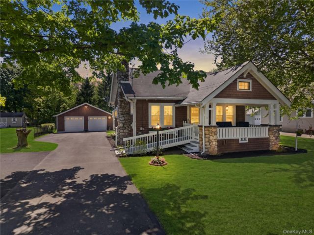  4 BR,  1.00 BTH &nbsp;Craftsman style home in Otisville