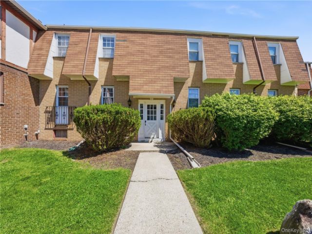  1 BR,  1.00 BTH &nbsp;Condo style home in Washingtonville