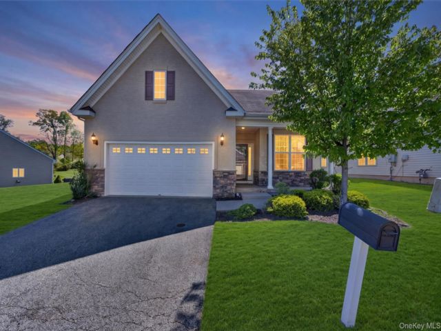  2 BR,  2.00 BTH &nbsp;Ranch style home in Middletown