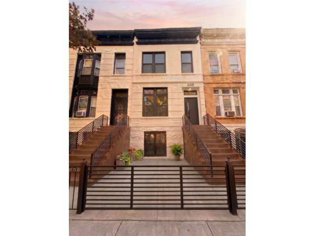  5 BR,  4.00 BTH &nbsp;House style home in Bedford Stuyvesant
