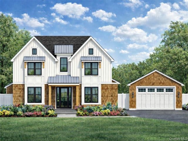  4 BR,  4.00 BTH &nbsp;Farmhouse style home in Greenport
