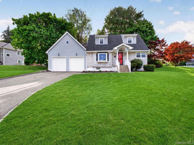  4 BR,  2.00 BTH &nbsp;Cape cod style home in Cortlandt Manor