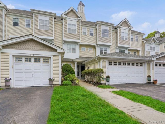  2 BR,  3.00 BTH &nbsp;Condo style home in Peekskill