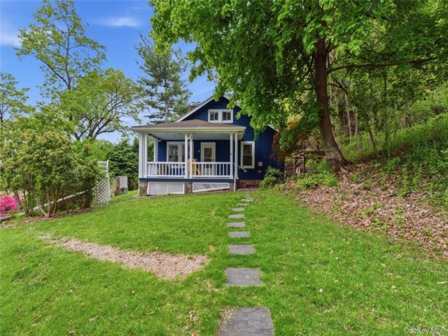  2 BR,  1.00 BTH &nbsp;Cape cod style home in Nyack