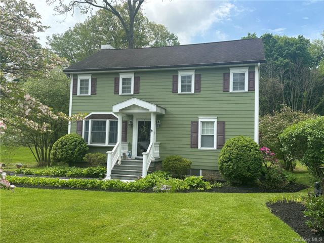  4 BR,  3.00 BTH &nbsp;Colonial style home in Newburgh