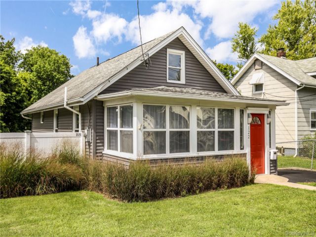  2 BR,  2.00 BTH &nbsp;A-frame style home in Beacon