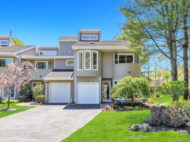 [Hauppauge Real Estate, listing number 7288381]