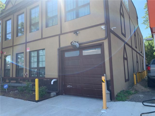 Studio,  0.00 BTH &nbsp;House style home in Bellerose Village