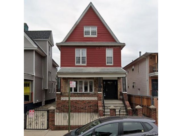  5 BR,  2.00 BTH &nbsp;House style home in East New York