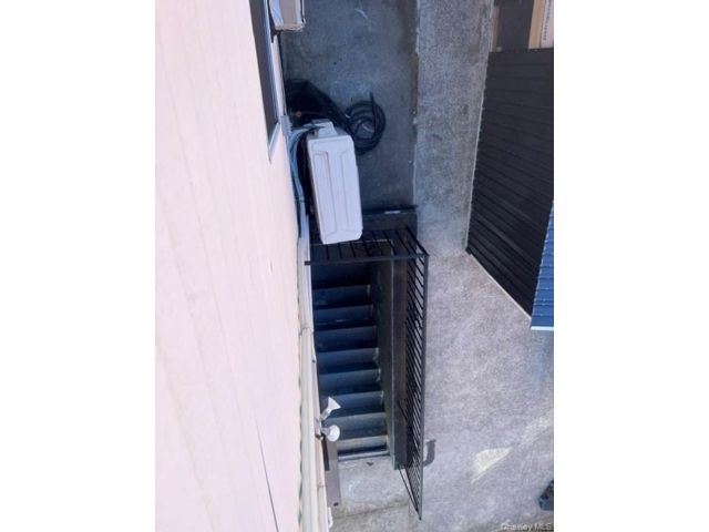 [PHOTO]