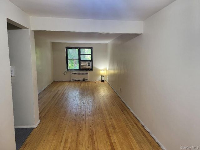 [PHOTO]