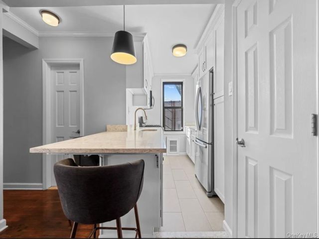  1 BR,  1.00 BTH &nbsp;Other style home in Sunnyside