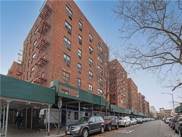 Studio,  1.00 BTH &nbsp;Other style home in Elmhurst