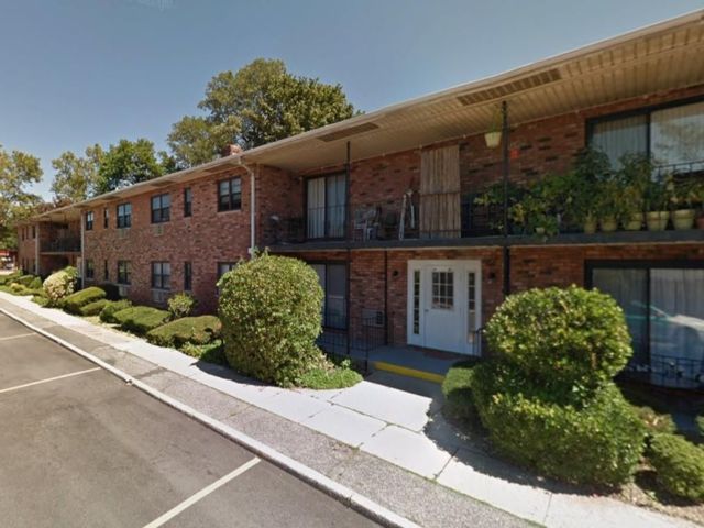  1 BR,  1.00 BTH &nbsp;Other style home in Farmingdale