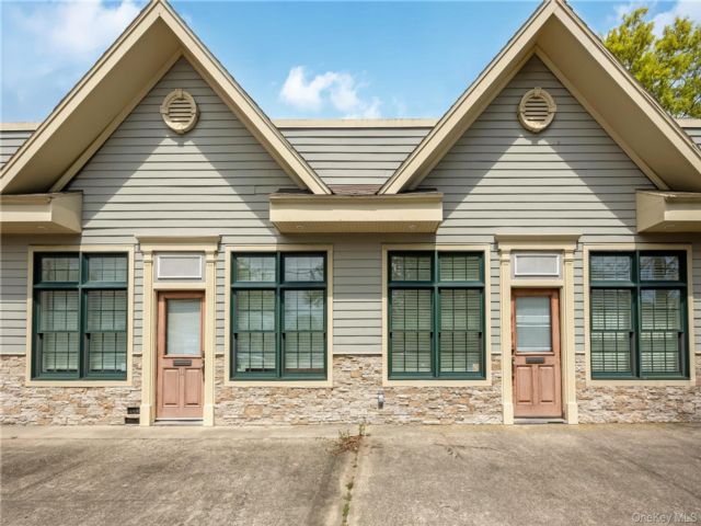 Studio,  0.00 BTH &nbsp;House style home in Bay Shore