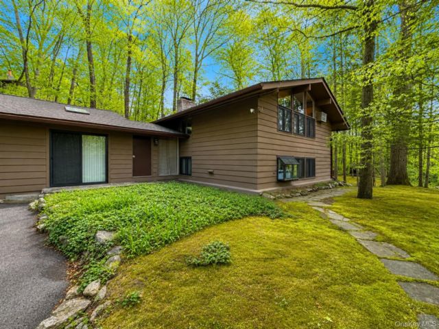 [Tuxedo Park Real Estate, listing number 7288774]