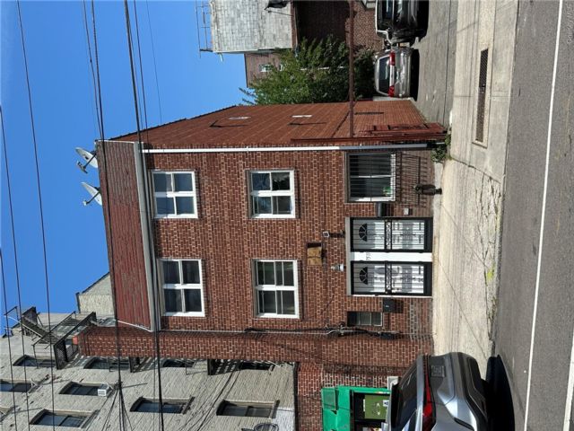 Studio,  0.00 BTH &nbsp;House style home in Elmhurst