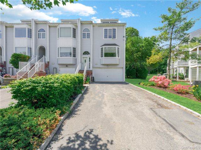 [Little Neck Real Estate, listing number 7288902]