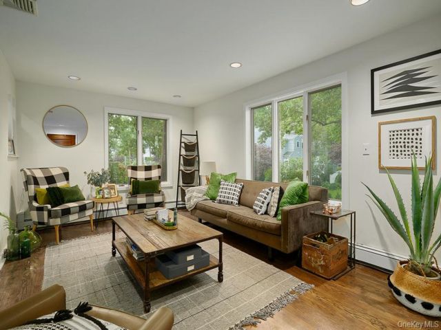  4 BR,  3.00 BTH &nbsp;Tudor style home in New Rochelle