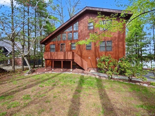  4 BR,  3.00 BTH &nbsp;Contemporary style home in Rock Hill
